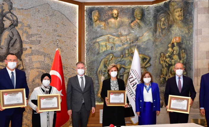 Gaziantep'te hayırsever Topçuoğlu ailesinden eğitime 3 okul desteği
