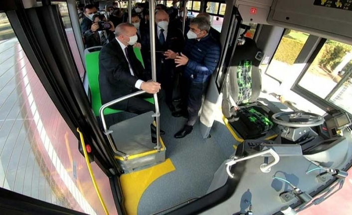 Dünyada ilk: Türkiye'nin ilk sürücüsüz otobüsünü Türk Mühendisleri üretti!
